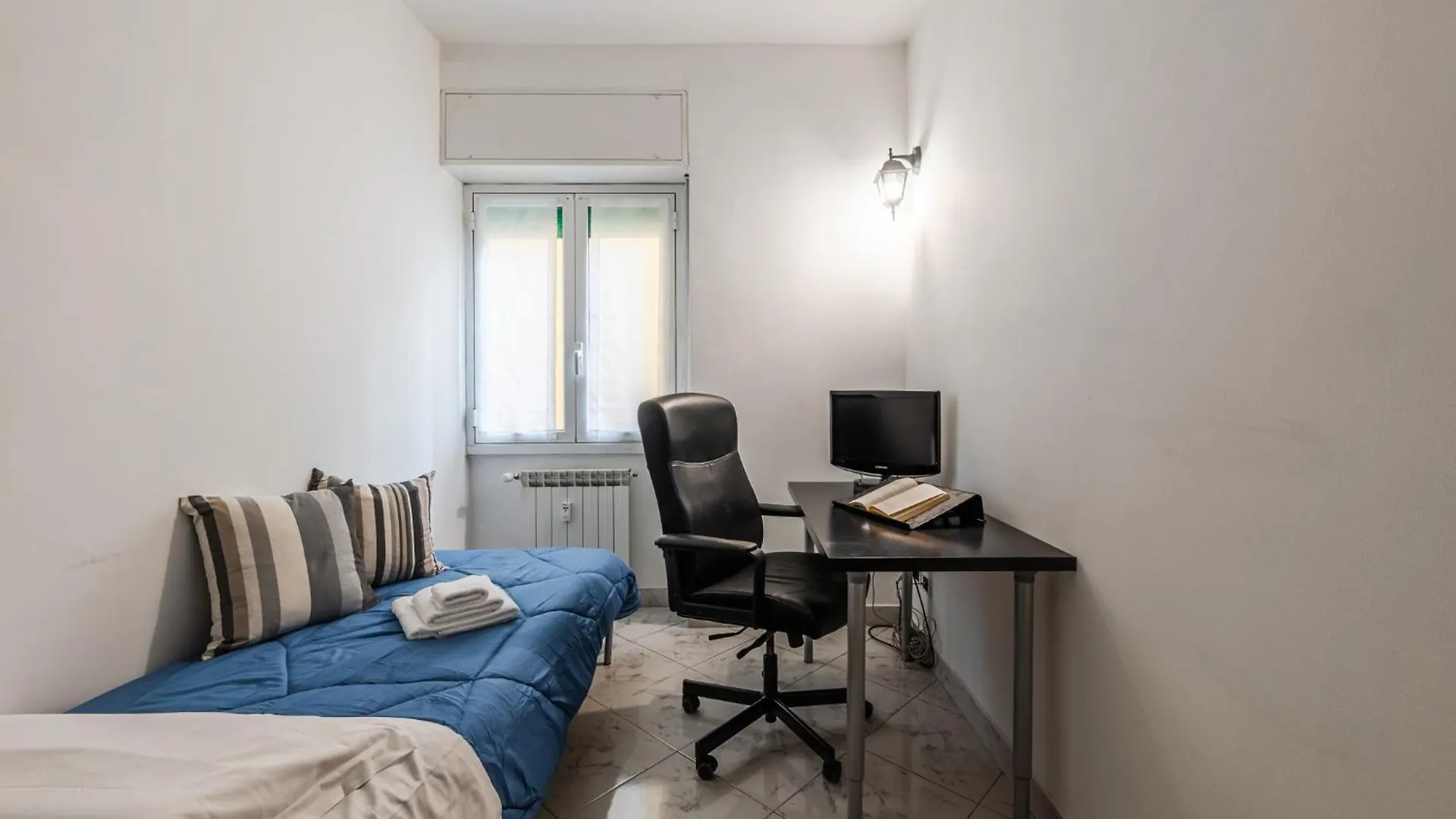 Rembrandt 22 Apartment Milan 0*,